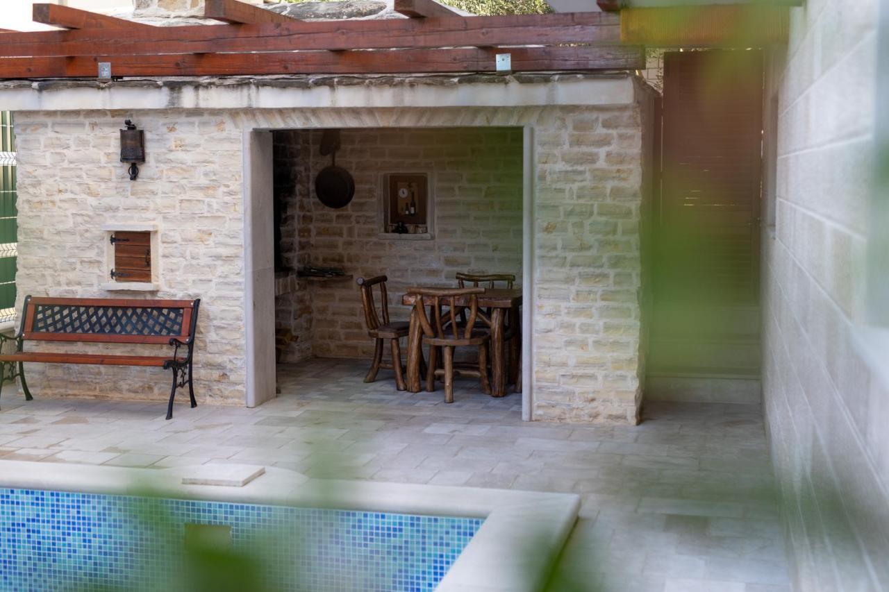 פודסטראנה Villa Padre מראה חיצוני תמונה