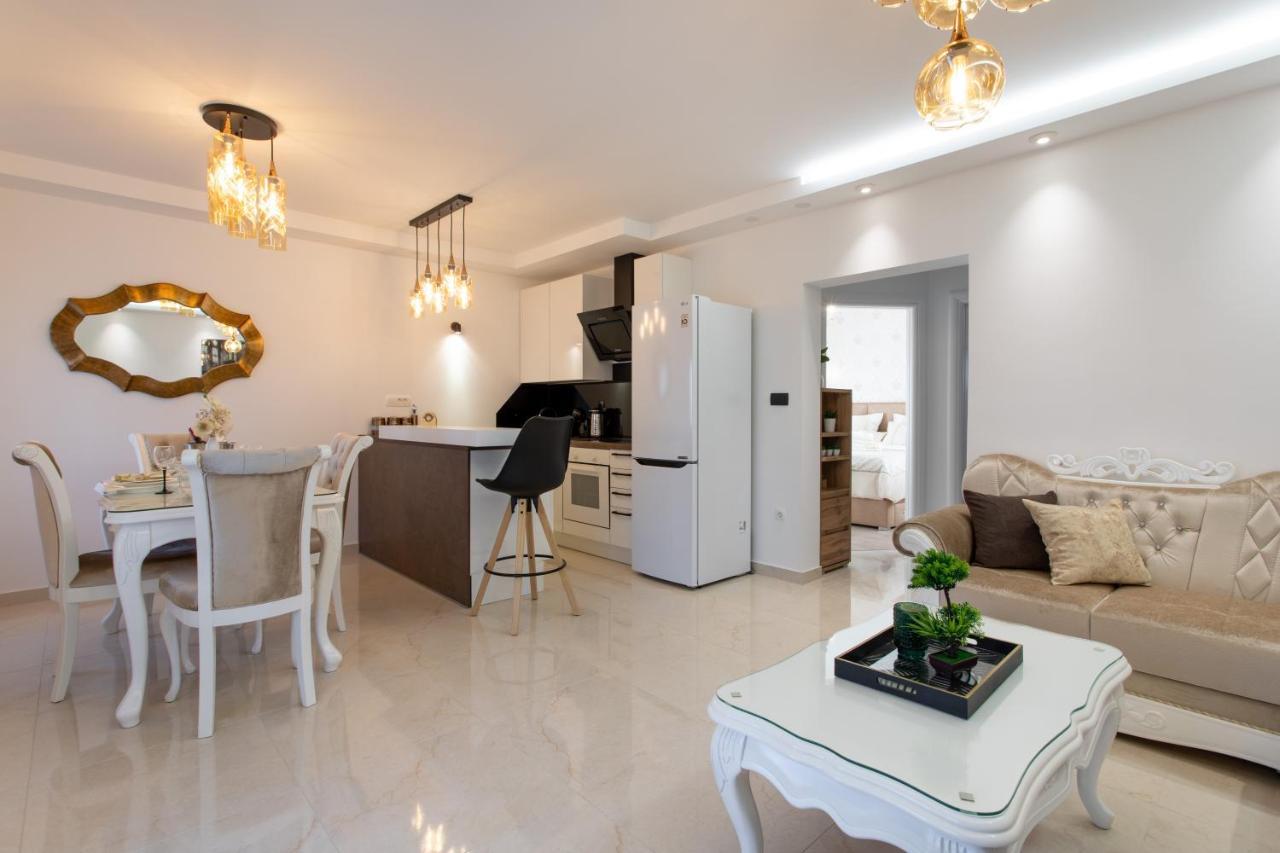 פודסטראנה Villa Padre מראה חיצוני תמונה