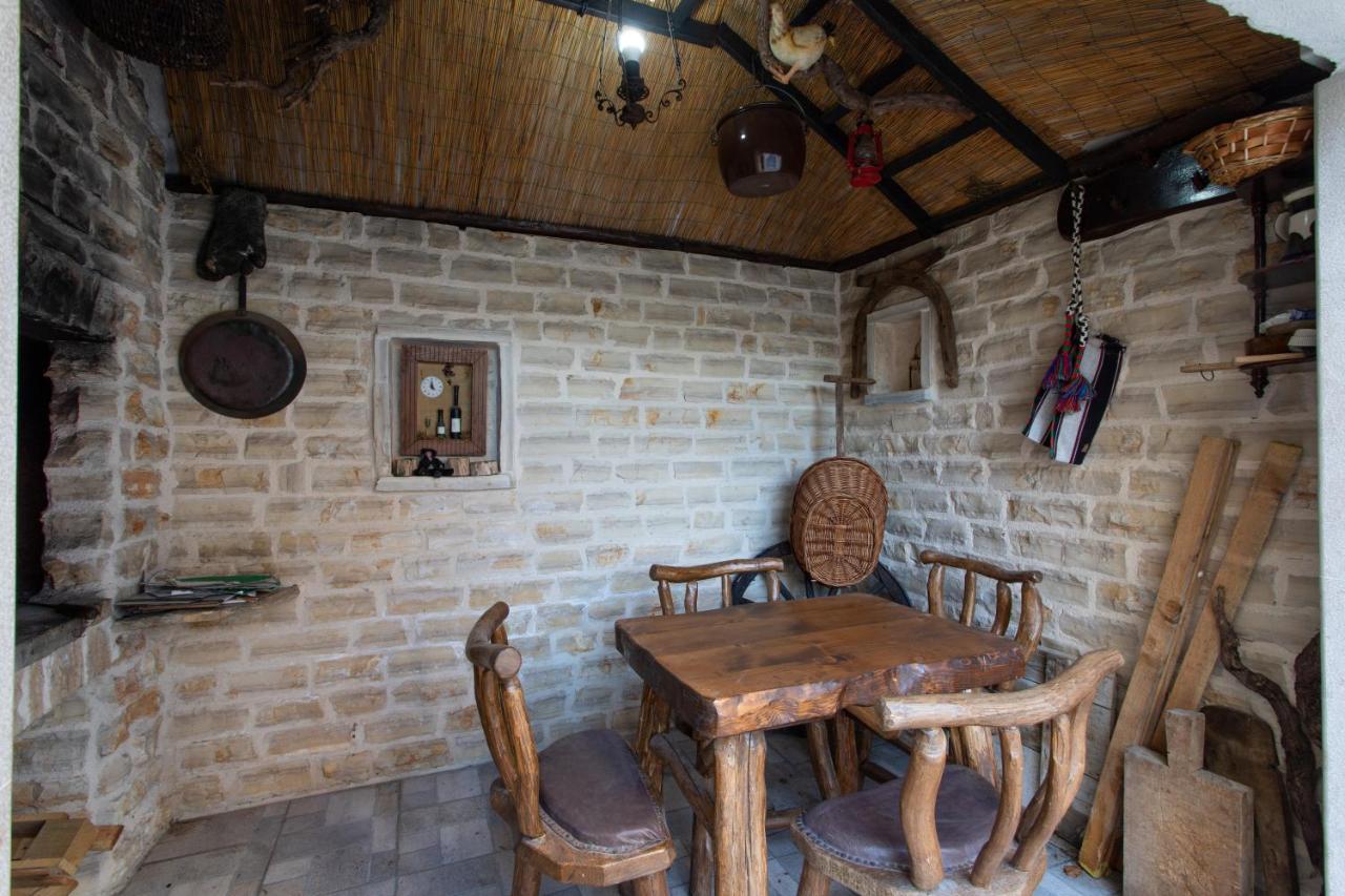 פודסטראנה Villa Padre מראה חיצוני תמונה