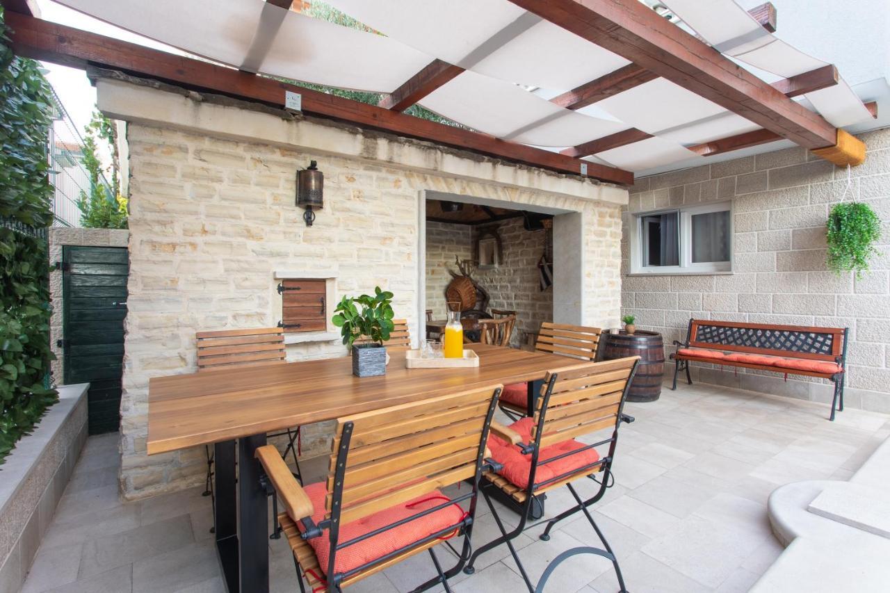 פודסטראנה Villa Padre מראה חיצוני תמונה