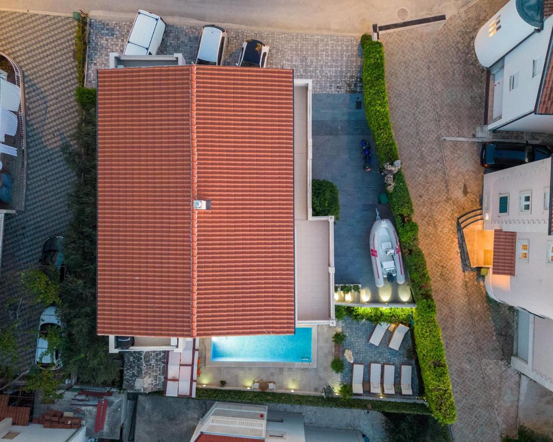 פודסטראנה Villa Padre מראה חיצוני תמונה