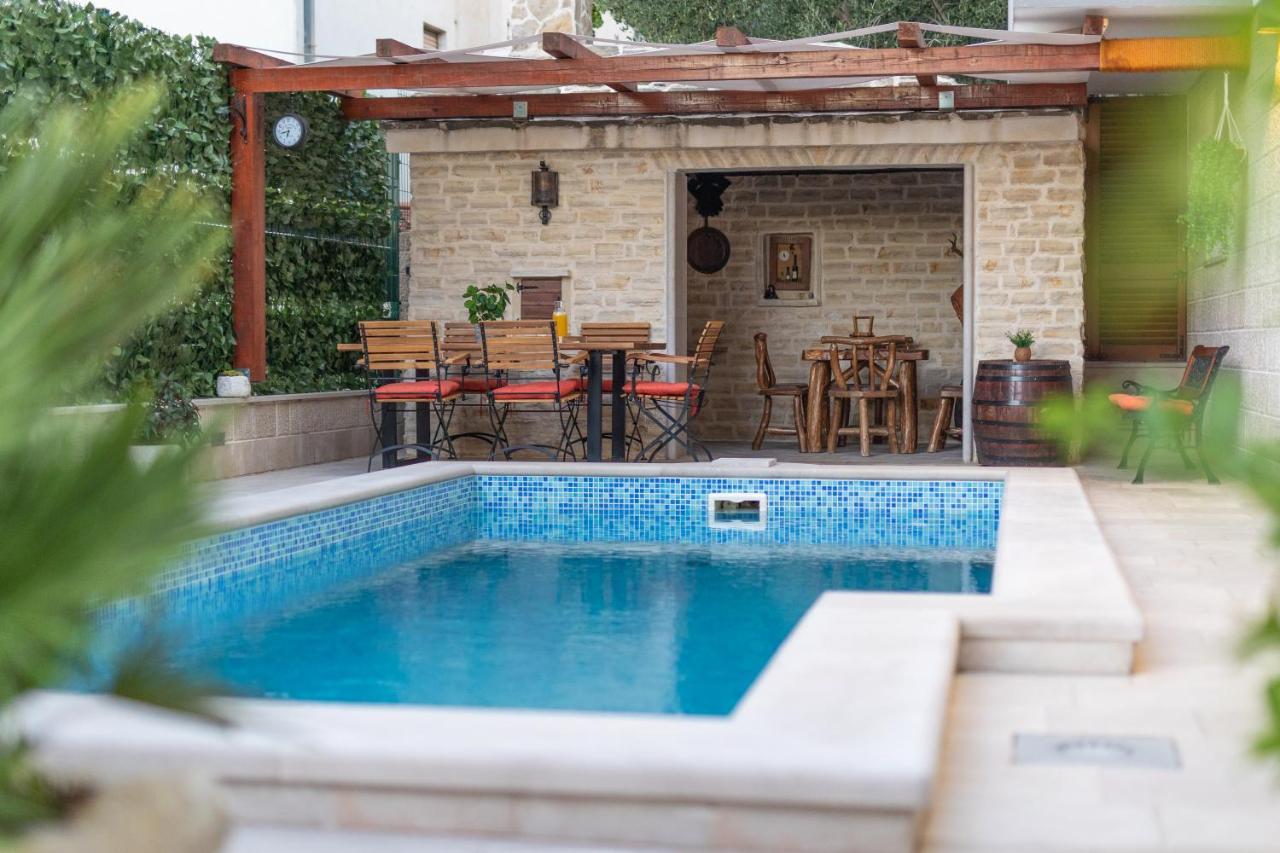 פודסטראנה Villa Padre מראה חיצוני תמונה